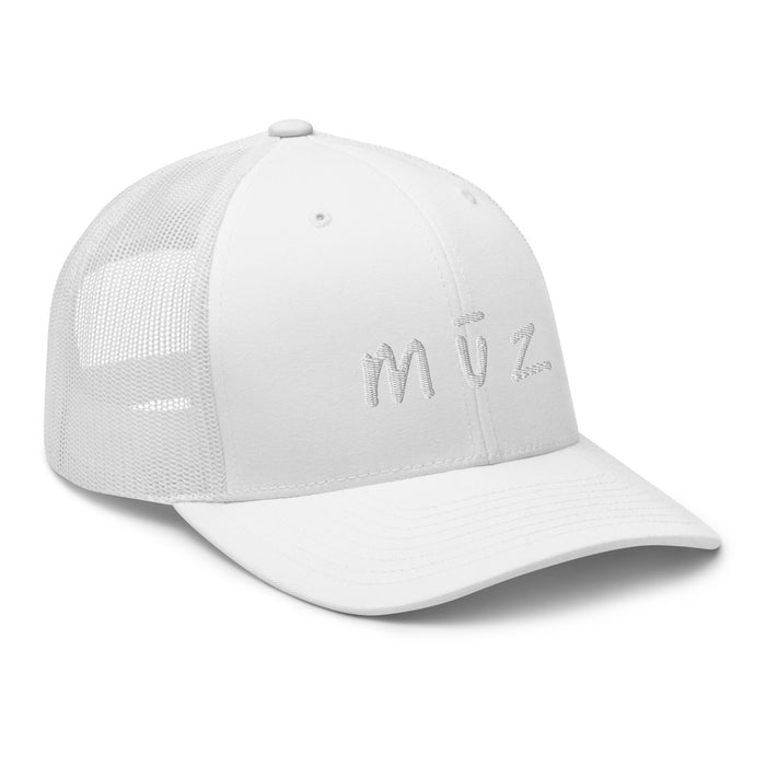 the mūz trademark Retro Trucker Cap (All White)